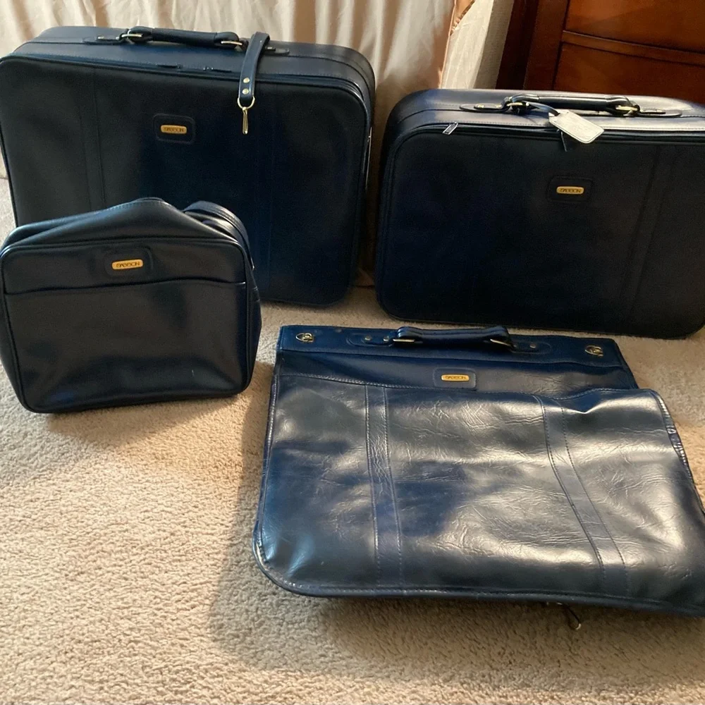 Blue Leather Men's Travel Bag Set